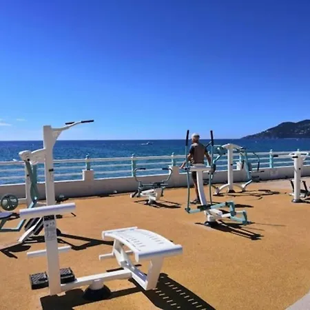 Apartmán Riviera - Balcony - 2min To - Ac - Wifi - Pool