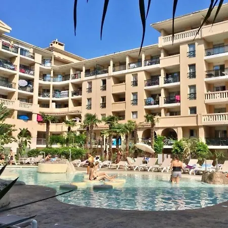 Riviera - Balcony - 2min To - Ac - Wifi - Pool Apartmán *