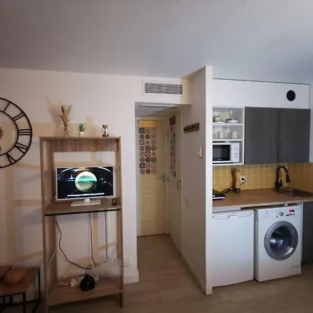 Apartmán Riviera - Balcony - 2min To - Ac - Wifi - Pool *