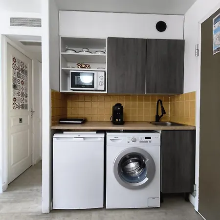 Apartmán Riviera - Balcony - 2min To - Ac - Wifi - Pool