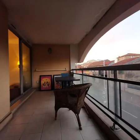شقة A&h Homes - - Near Train Station *