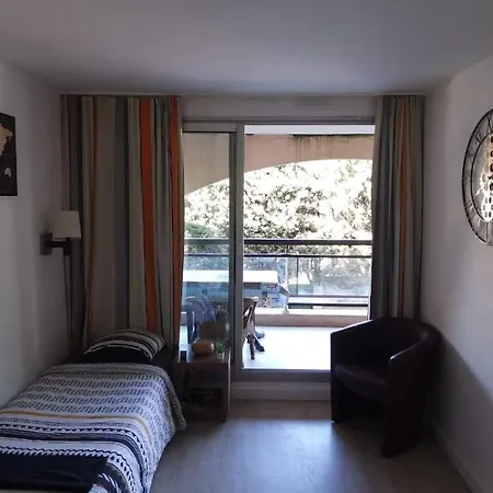 A&h Homes - - Near Train Station شقة