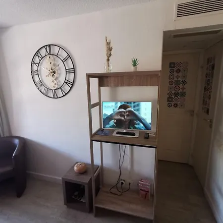 Riviera - Balcony - 2min To - Ac - Wifi - Pool *